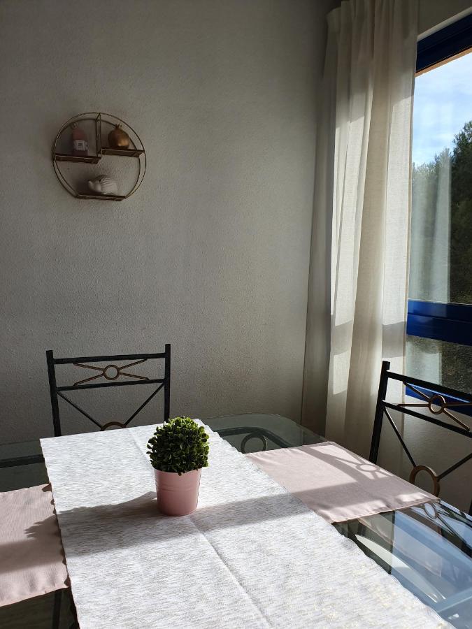 Apartment In Campoamor Overlooking The Swimming Pool Eksteriør billede